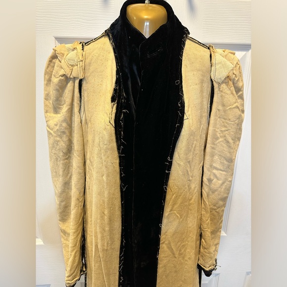 Antique Velvet Coat 1920s-1940s era. - Picture 10 of 14